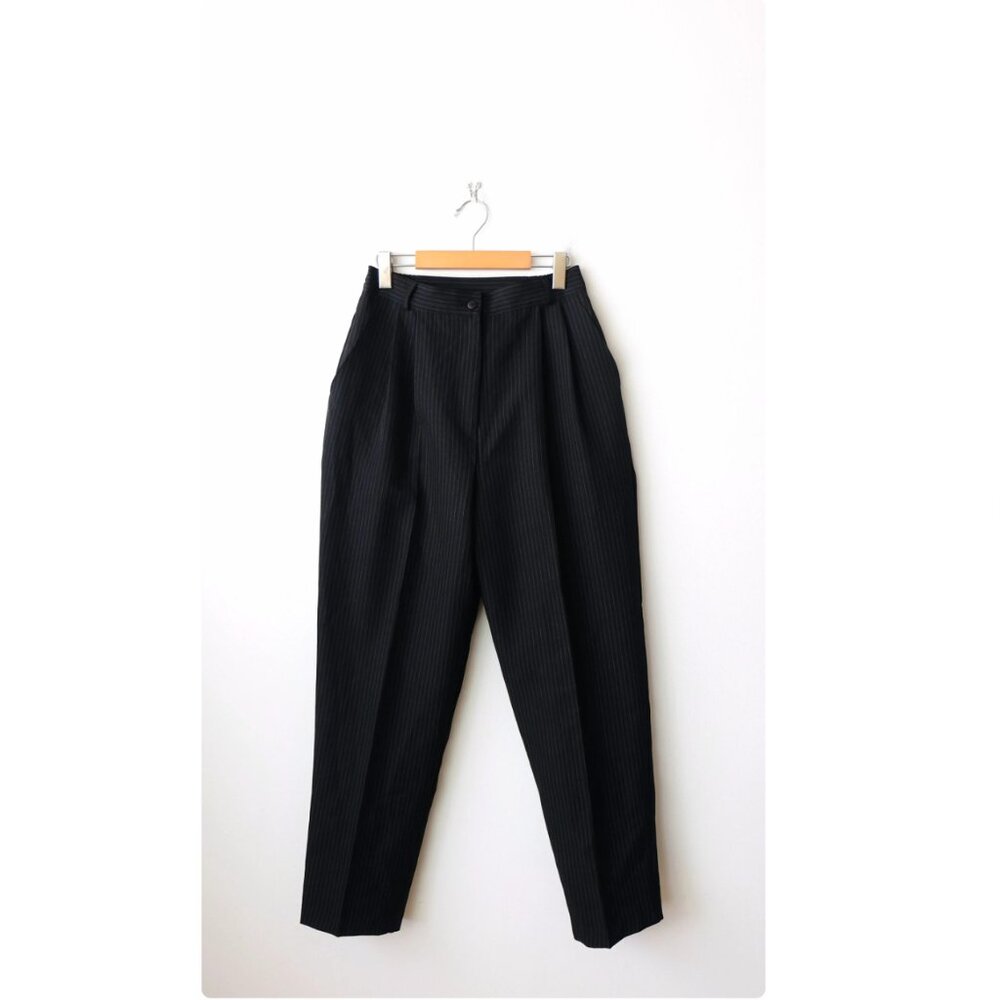 Women's Black/Grey Pinstriped High waisted tapered Pants/Pleated Pants/W26-…